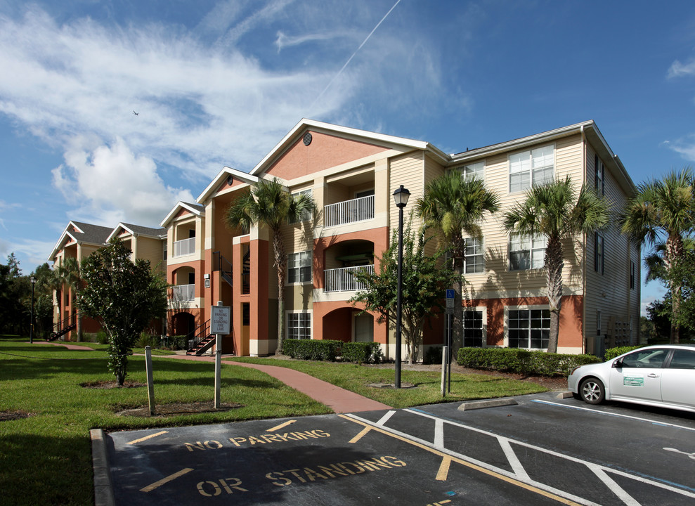 Villas at Lakeside in Oviedo, FL - Building Photo