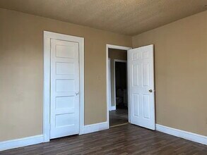 10 White Horse Rd Ext in Greenville, SC - Building Photo - Building Photo