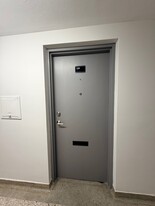 20 Bradmon Dr in St Catharines, ON - Building Photo