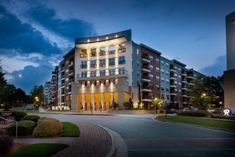 Revel Ballpark in Atlanta, GA - Foto de edificio - Building Photo