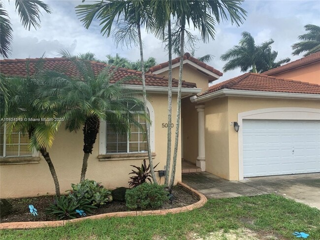 5060 SW 159th Ave in Miami, FL - Building Photo - Building Photo