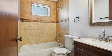2153-2155-2155 Gilson Ct in Green Bay, WI - Building Photo - Building Photo