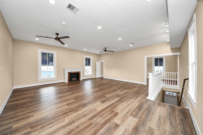 property at 223 W Main St