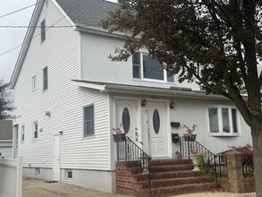 164 Jackson Ave in Mineola, NY - Building Photo - Building Photo