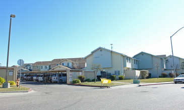 Gabilan Hills Townhomes in Salinas, CA - Building Photo - Building Photo