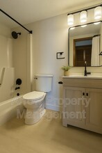 3331 Holdrege St in Lincoln, NE - Building Photo - Building Photo