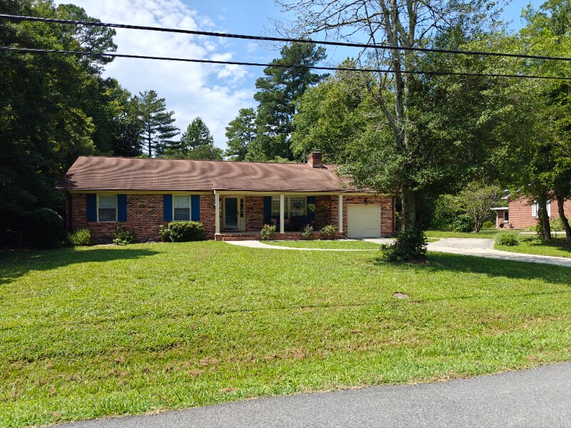 120 Ferncliff Dr in Williamsburg, VA - Building Photo