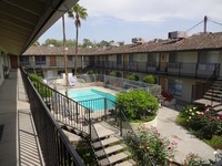 Tradewinds Apartments in Porterville, CA - Building Photo - Building Photo