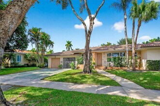 839 NE 97th St in Miami Shores, FL - Building Photo - Building Photo