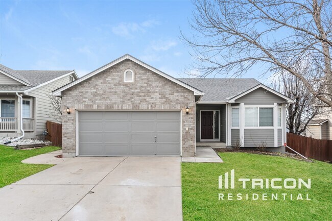property at 23932 Glenmoor Dr