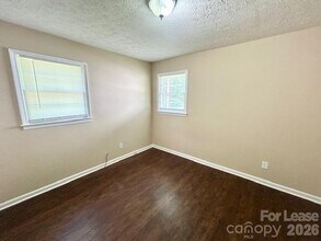 3462 Smokehouse Ct in Lenoir, NC - Building Photo - Building Photo