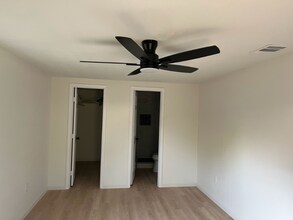 1120 H Ave in Plano, TX - Foto de edificio - Building Photo