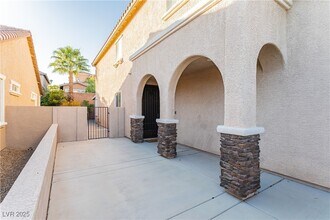 1041 Chestnut Chase St in Las Vegas, NV - Building Photo - Building Photo