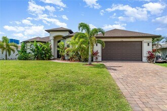 2704 SW Embers Terrace in Cape Coral, FL - Building Photo - Building Photo