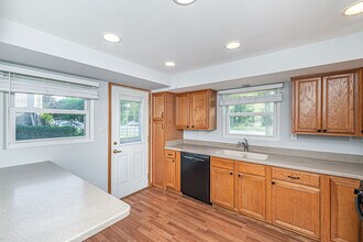 1403 E Lillian Ave in Arlington Heights, IL - Building Photo - Building Photo