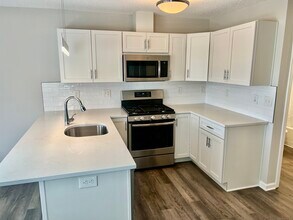 99 Cherry St-Unit -5 in Milford, CT - Building Photo - Building Photo