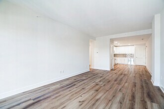 11 Purdy St in Harrison, NY - Building Photo - Building Photo