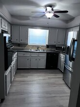 205 Clover Ln in Palestine, TX - Building Photo - Building Photo