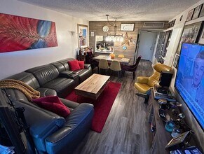 9410 Tangerine Pl, Unit 403 in Davie, FL - Building Photo - Building Photo