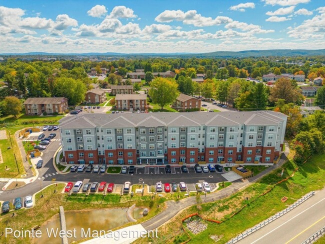 Fourteen35 Apartments in Blacksburg, VA - Building Photo - Interior Photo