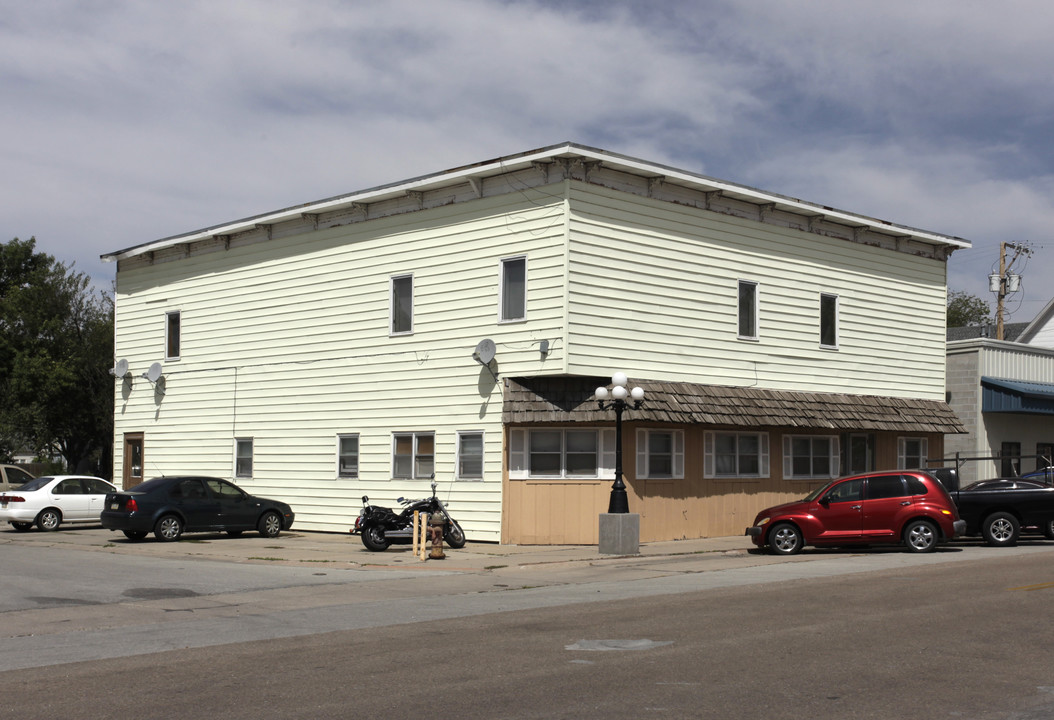 209 3rd St in Waterloo, NE - Building Photo