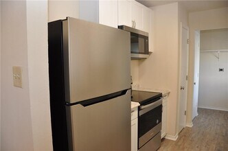 6321 Crumley Ln in Austin, TX - Building Photo - Building Photo