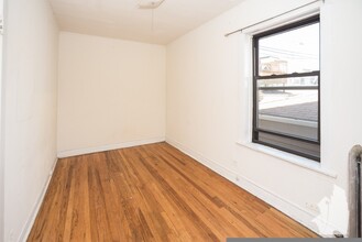 2612 W Gunnison St, Unit 3F in Chicago, IL - Building Photo - Building Photo