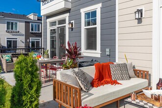 Harvest Townhomes in Saskatoon, SK - Building Photo - Building Photo