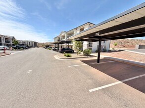 6230 Winding Wy in Hurricane, UT - Building Photo - Building Photo