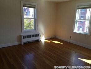 277 Washington St, Unit 3 in Somerville, MA - Foto de edificio - Building Photo