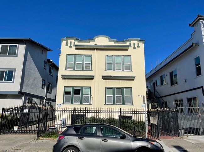 property at 342 E 15th St