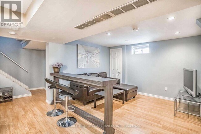 5335 Flatford Rd in Mississauga, ON - Building Photo - Building Photo