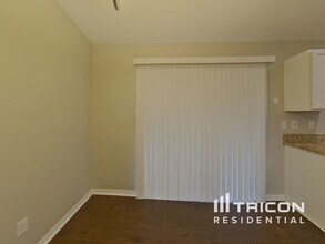 5044 Pine Needle Dr in Mascotte, FL - Building Photo - Building Photo