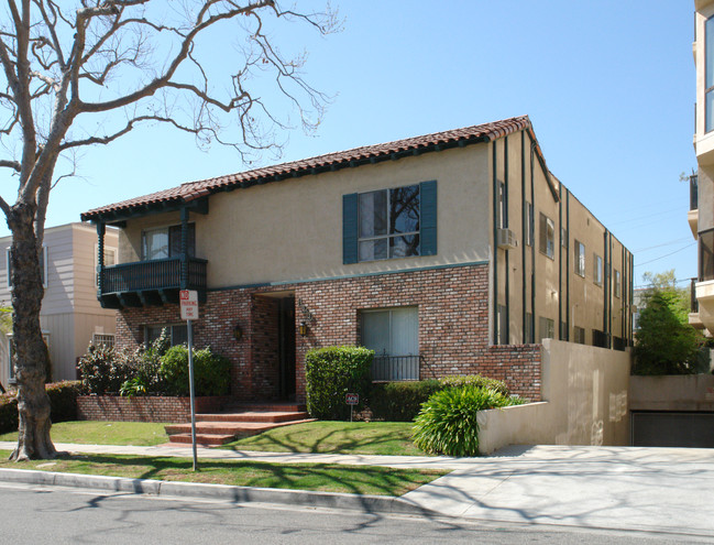 129 S Canon Dr in Beverly Hills, CA - Building Photo - Building Photo