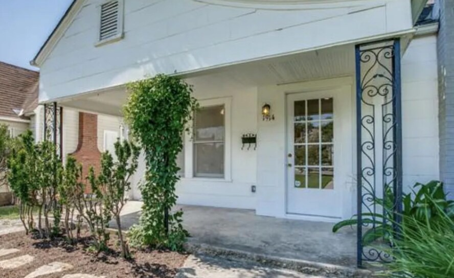 1914 W Magnolia Ave in San Antonio, TX - Building Photo