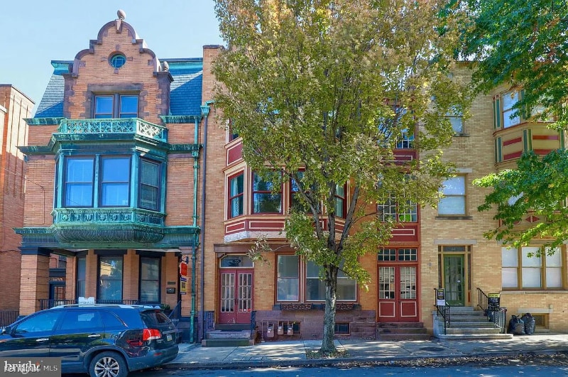 35 N Queen St in York, PA - Building Photo