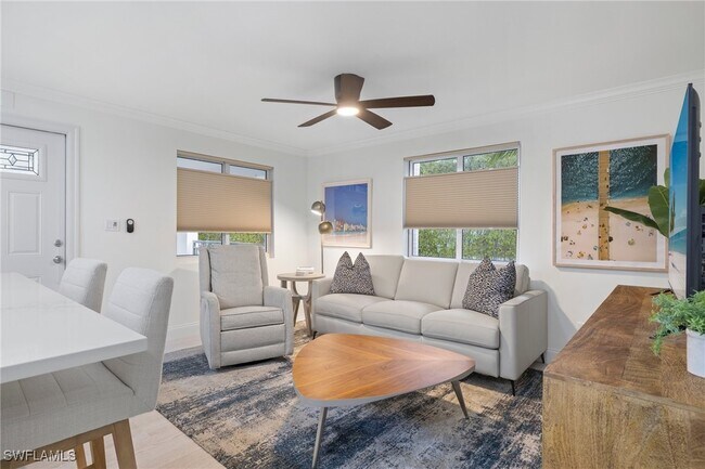 960 7th St S in Naples, FL - Building Photo - Building Photo