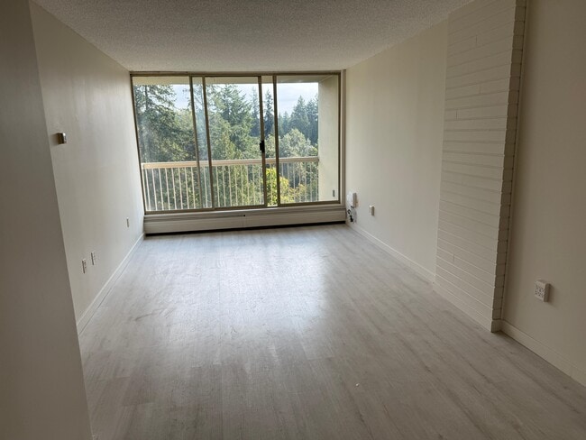 property at 2008 Fullerton Ave