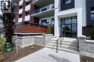245 Grey Silo Rd in Waterloo, ON - Building Photo - Building Photo