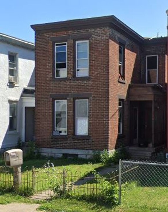 154 Kastner Ave in Dayton, OH - Building Photo