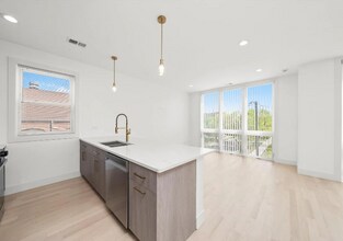 2700 W Jackson Blvd in Chicago, IL - Building Photo - Building Photo