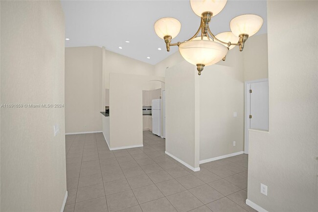 265 W Coral Trace Cir in Delray Beach, FL - Foto de edificio - Building Photo