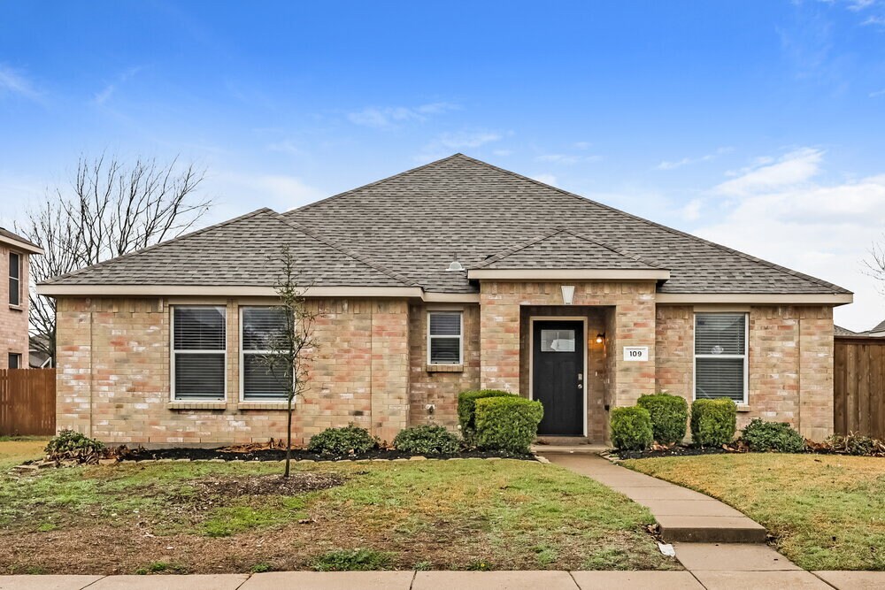 109 Clover Leaf Ln in Red Oak, TX - Building Photo