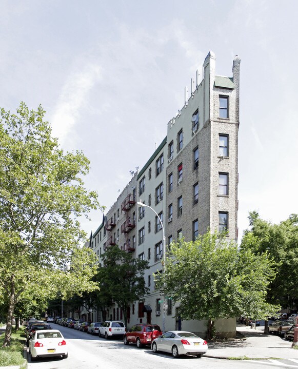 115 E Mosholu Pky N in Bronx, NY - Foto de edificio