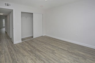 39th Avenue in Gainesville, FL - Building Photo - Interior Photo