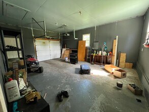 306 Victor St in East Peoria, IL - Building Photo - Building Photo