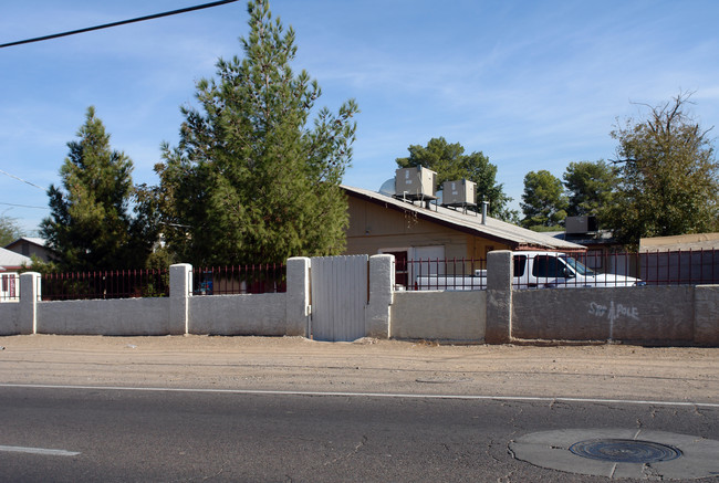 Spanish Hills in Glendale, AZ - Building Photo - Building Photo