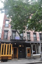 18 Cornelia Street in New York, NY - Building Photo - Building Photo