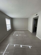 6932 Escondido Dr in El Paso, TX - Building Photo - Building Photo