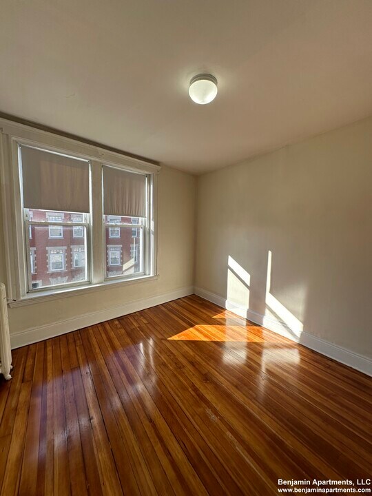 18 Mount Hood Rd, Unit 3 in Boston, MA - Building Photo